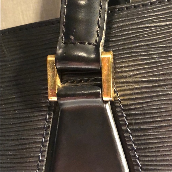 Epi-leather Louis Vuitton briefcase - Picture 5 of 9